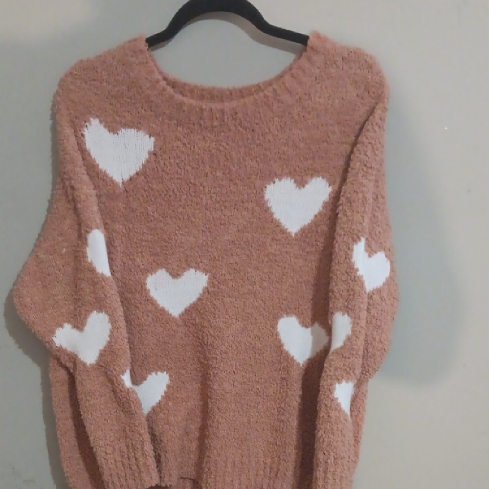 Heart Patterned Crew Neck Sweater - Tan and White